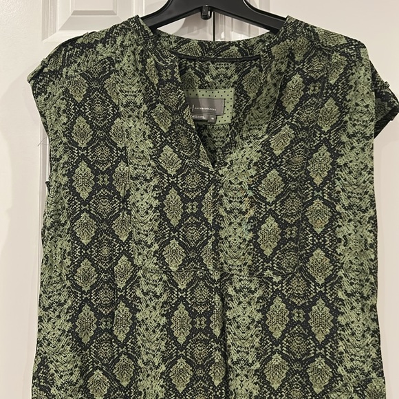 By Anthropologie Rachel Sleeveless Snake Print V-Neck Green Pocket Tunic Dress - Picture 2 of 5